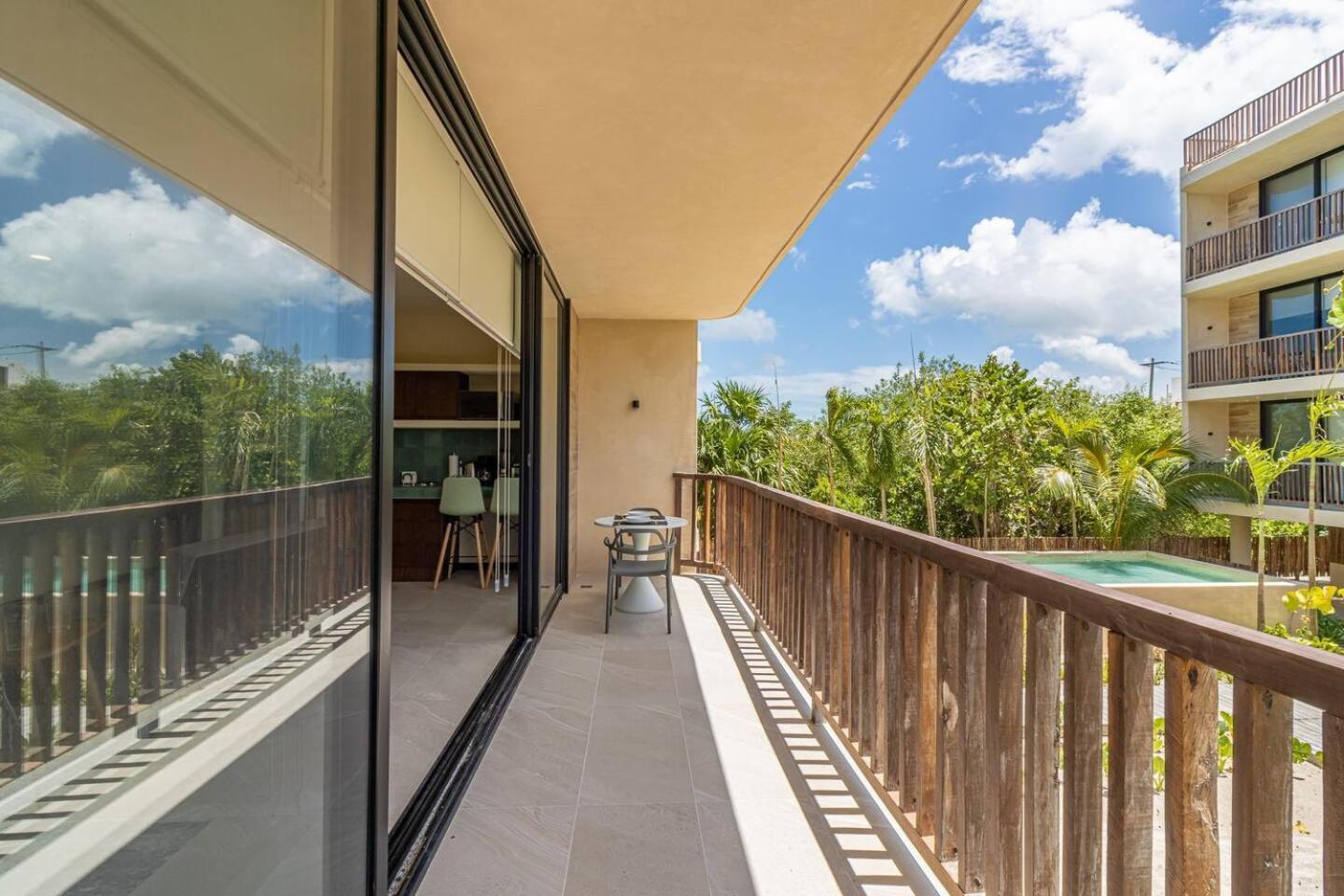 ホテル Pool View Loft Steps From The Ocean In Punta Cocos - C101 ホルボックス島 エクステリア 写真