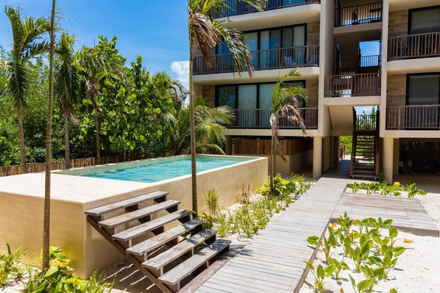 ホテル Pool View Loft Steps From The Ocean In Punta Cocos - C101 ホルボックス島 エクステリア 写真